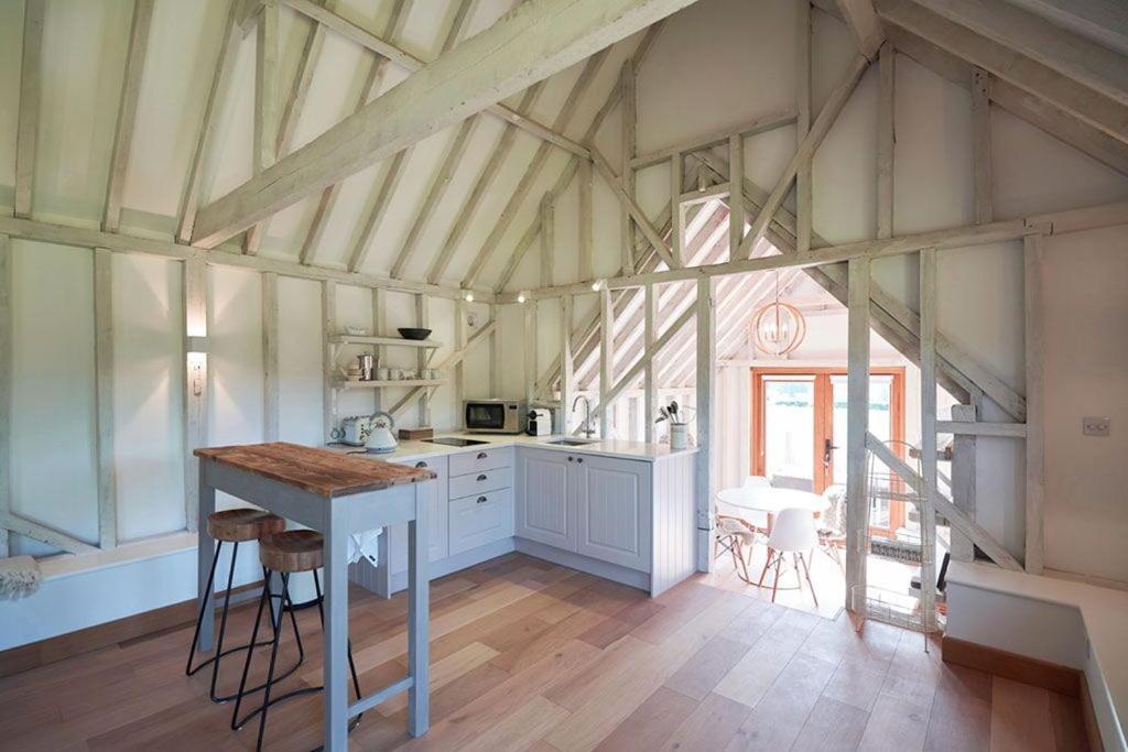 The Cowshed, Tunbridge Wells Villa Kültér fotó